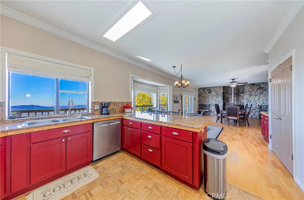 33177 Cascadel Heights Drive North Fork, CA 93643