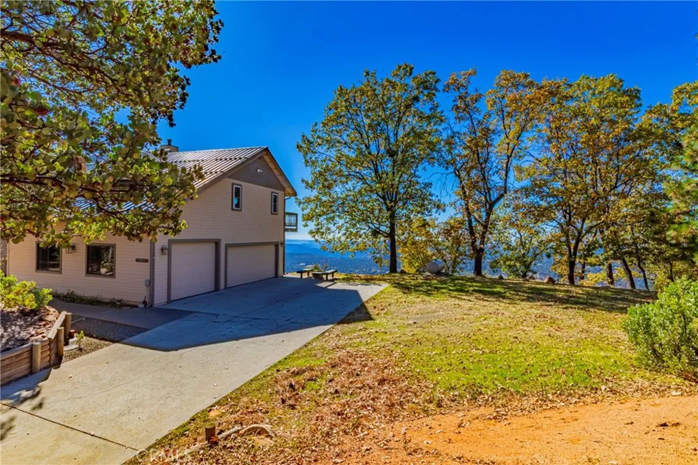 33177 Cascadel Heights Drive North Fork, CA 93643