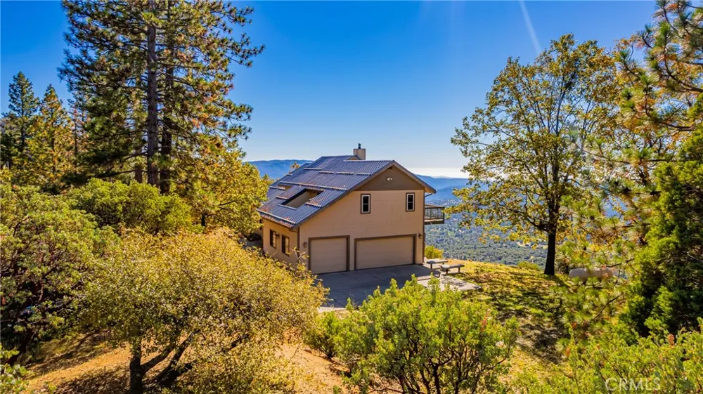 33177 Cascadel Heights Drive North Fork, CA 93643