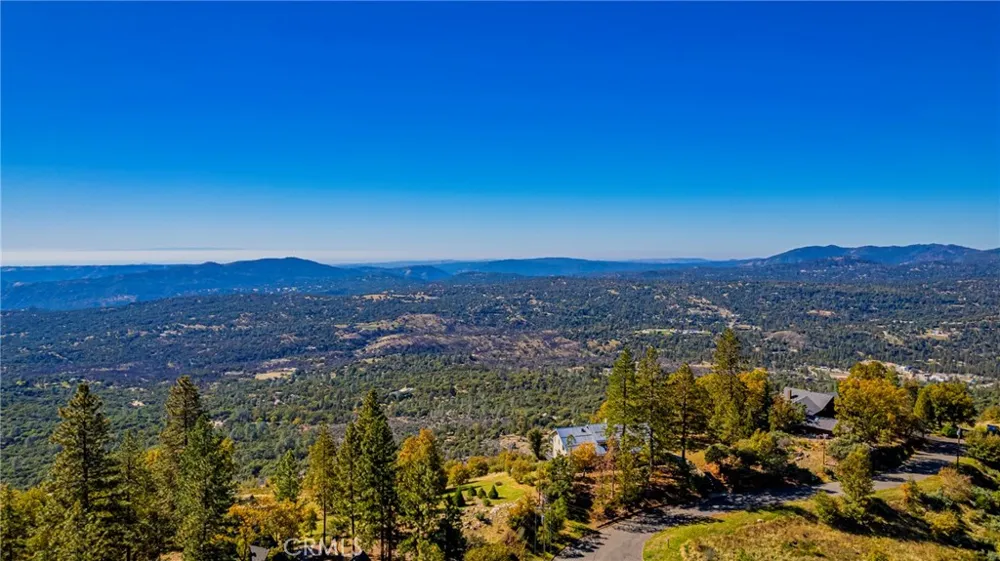 33177 Cascadel Heights Drive North Fork, CA 93643