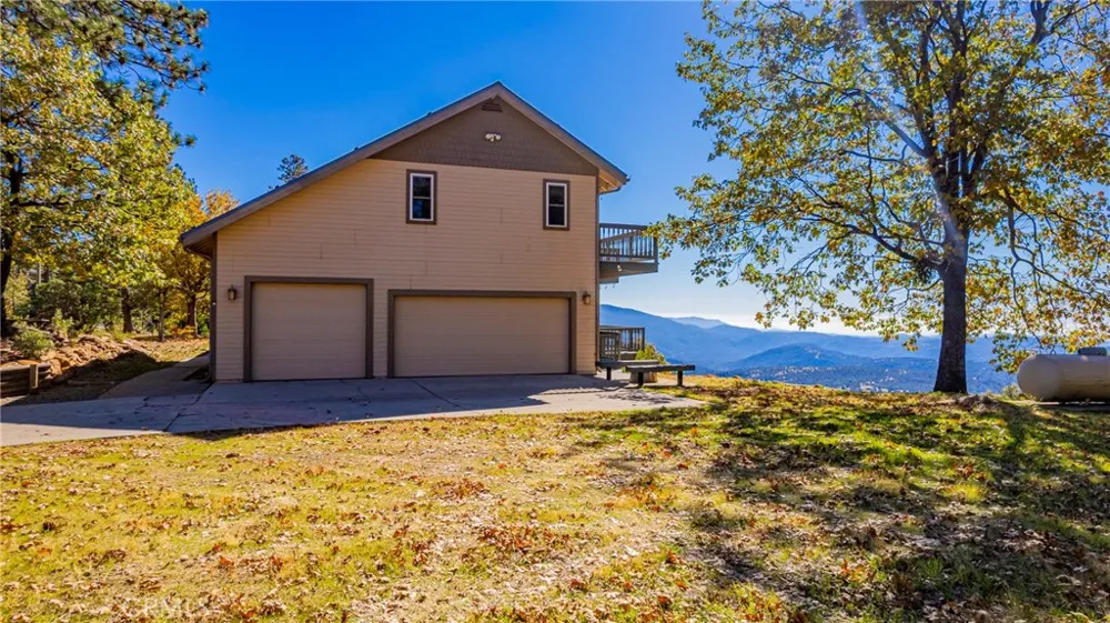 33177 Cascadel Heights Drive North Fork, CA 93643