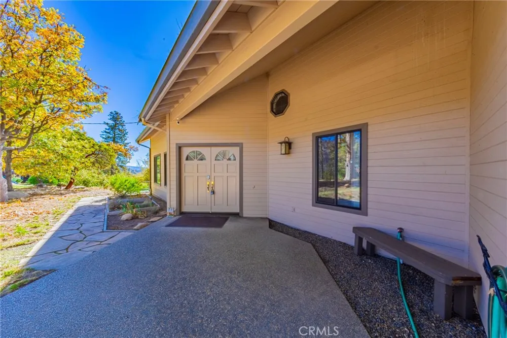 33177 Cascadel Heights Drive North Fork, CA 93643