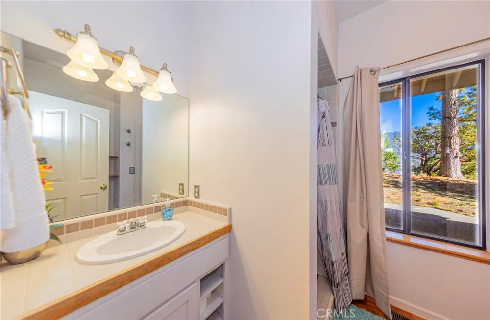 33177 Cascadel Heights Drive North Fork, CA 93643