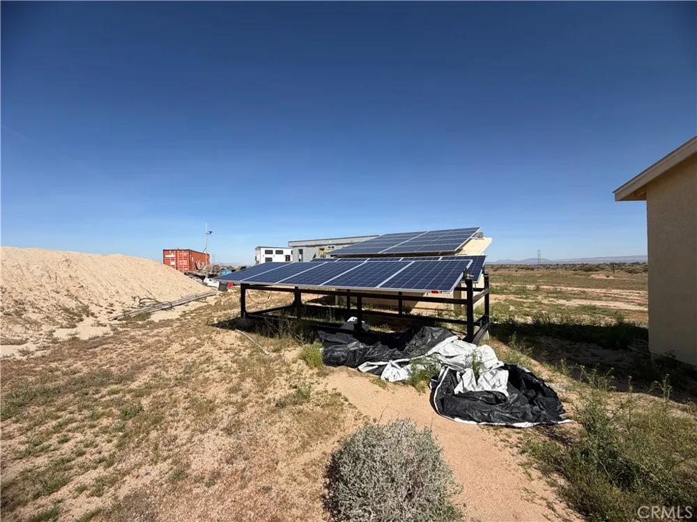 21353 Riverview Hinkley, CA 92347
