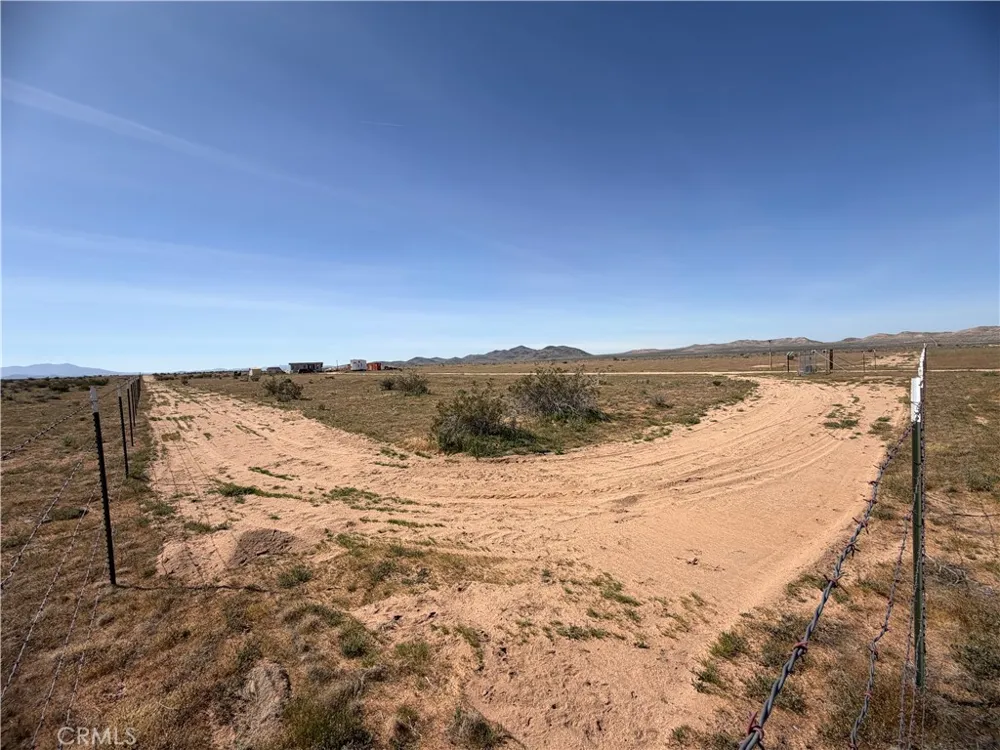 21353 Riverview Hinkley, CA 92347