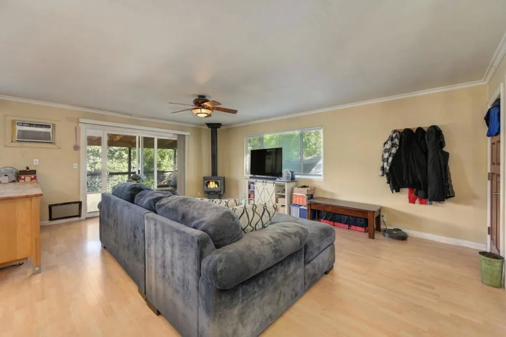 8394 Peek Circle Mokelumne Hill, CA 95245