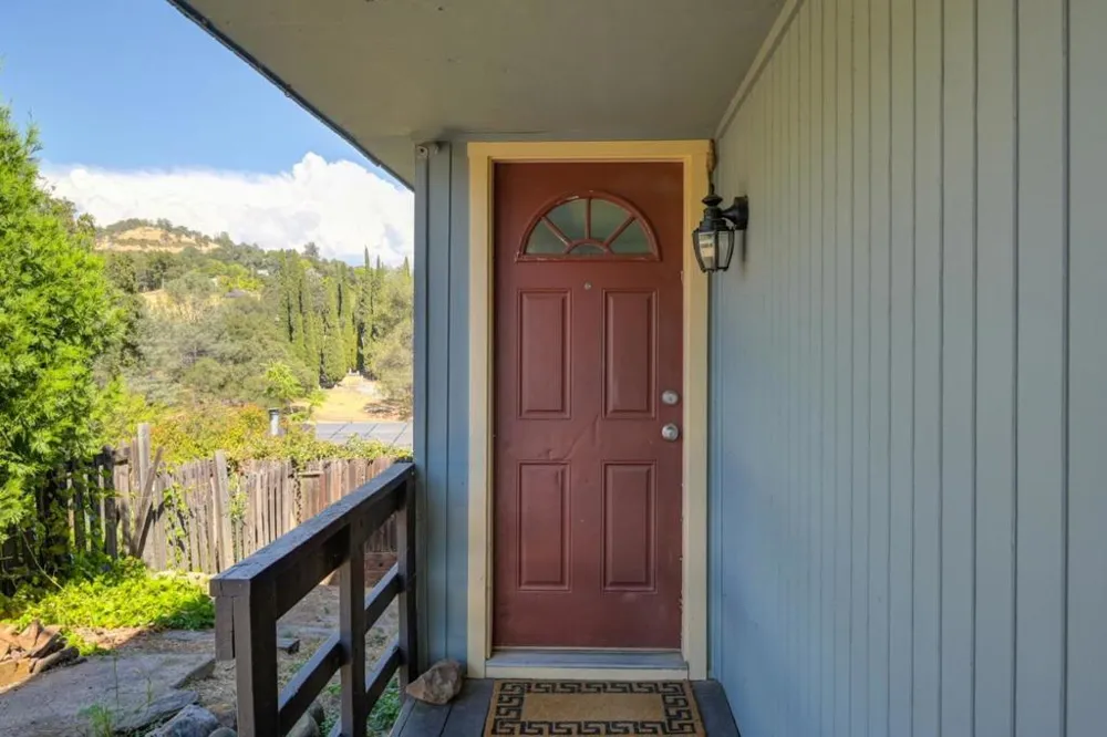8394 Peek Circle Mokelumne Hill, CA 95245