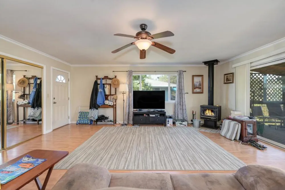 8394 Peek Circle Mokelumne Hill, CA 95245