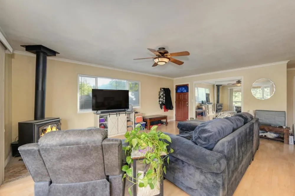 8394 Peek Circle Mokelumne Hill, CA 95245