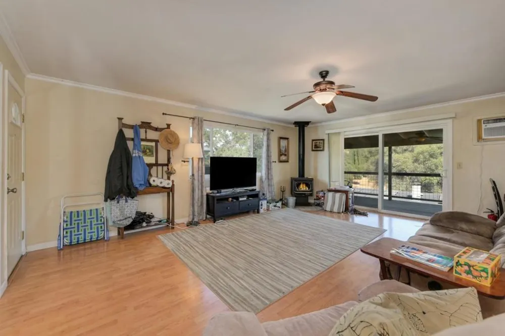 8394 Peek Circle Mokelumne Hill, CA 95245