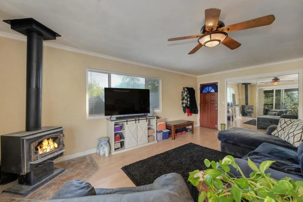 8394 Peek Circle Mokelumne Hill, CA 95245