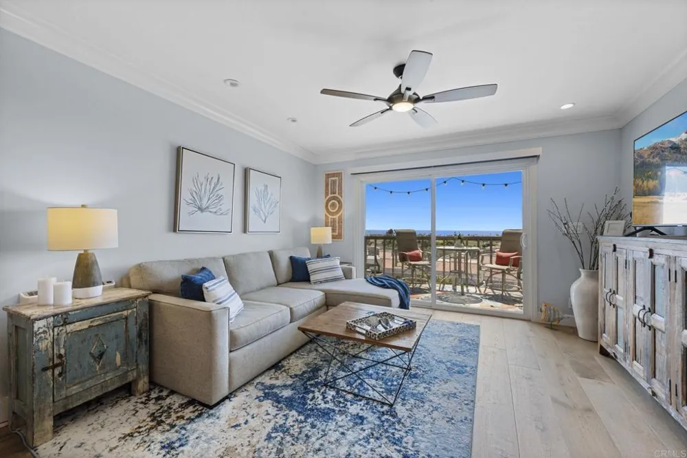908 Caminito Madrigal #D Carlsbad, CA 92011