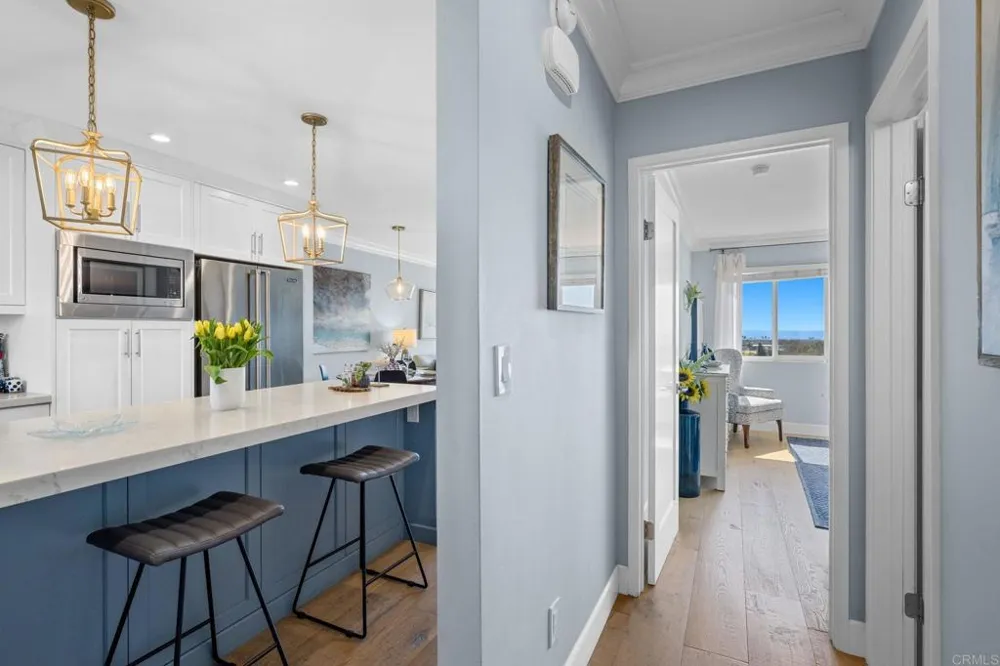 908 Caminito Madrigal #D Carlsbad, CA 92011
