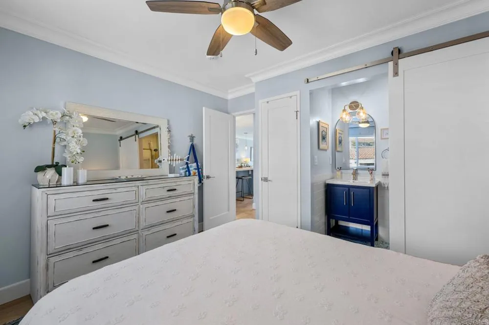 908 Caminito Madrigal #D Carlsbad, CA 92011