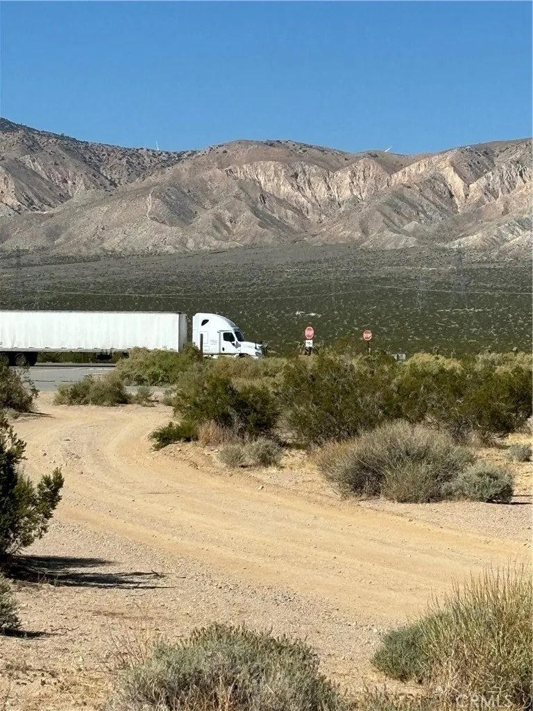 VAC/LOT Maury Ave & Midland Tri. Mojave, CA 93501