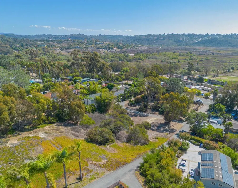 3703 Manchester Encinitas, CA 92024
