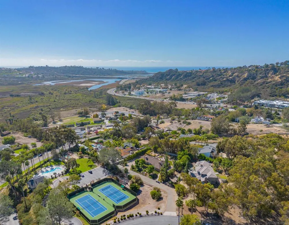 3703 Manchester Encinitas, CA 92024