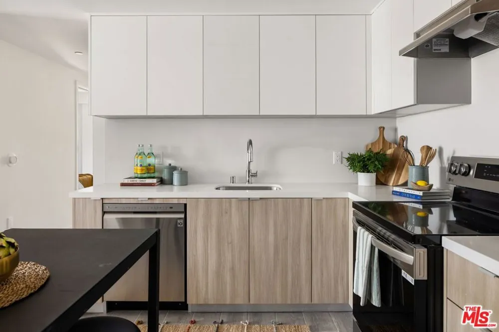 2600 S Sepulveda Boulevard #Unit 303 Los Angeles, CA 90064
