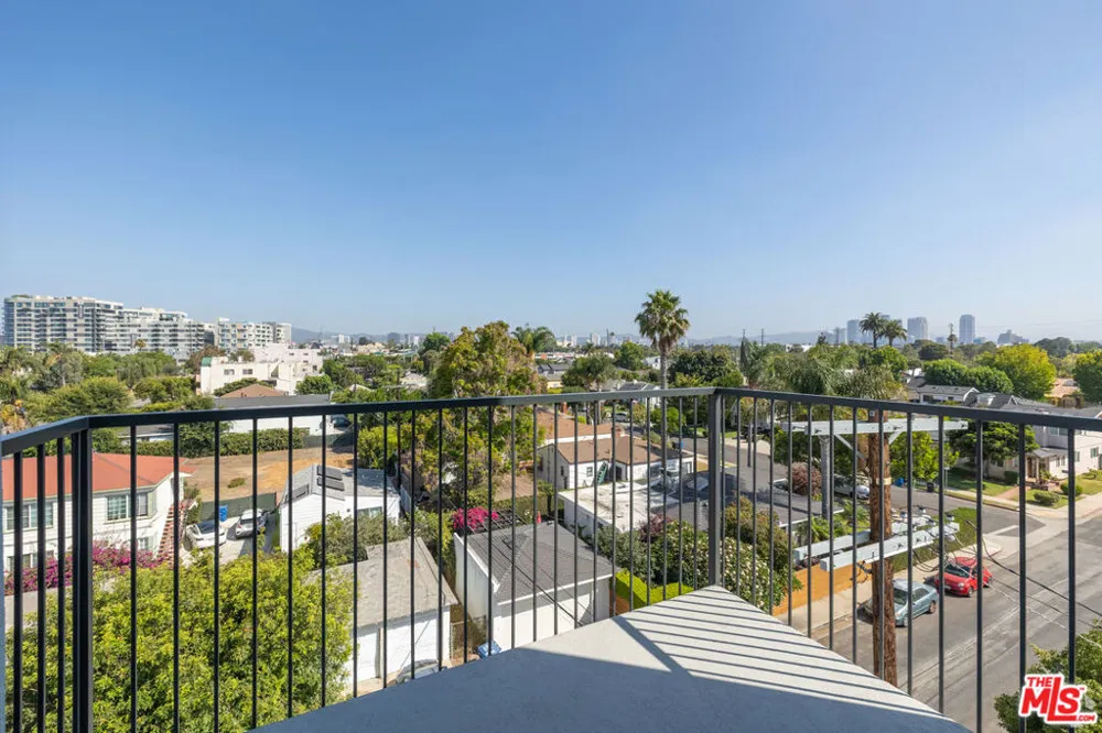 2600 S Sepulveda Boulevard #Unit 303 Los Angeles, CA 90064
