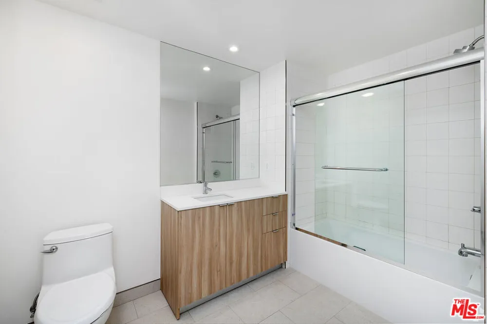 2600 S Sepulveda Boulevard #Unit 303 Los Angeles, CA 90064