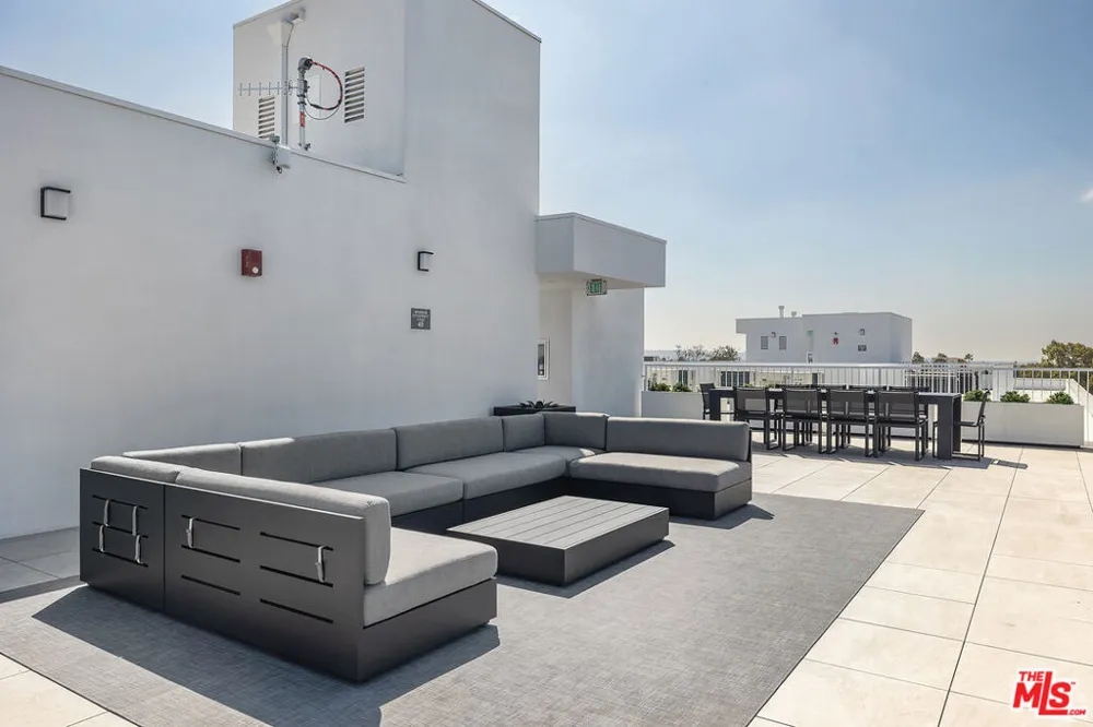 2600 S Sepulveda Boulevard #Unit 303 Los Angeles, CA 90064