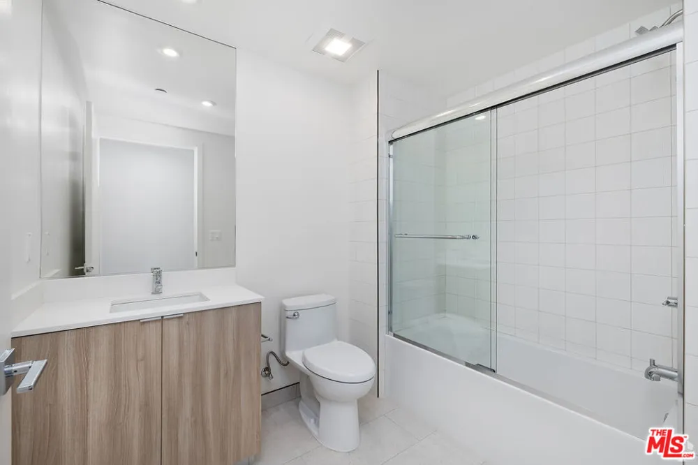 2600 S Sepulveda Boulevard #Unit 303 Los Angeles, CA 90064