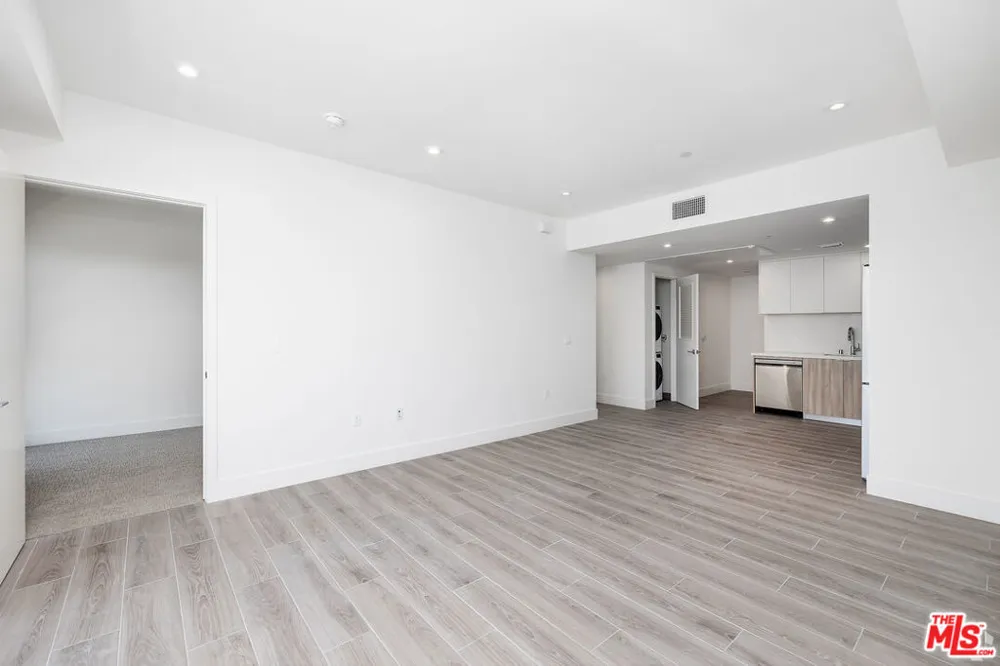 2600 S Sepulveda Boulevard #Unit 303 Los Angeles, CA 90064