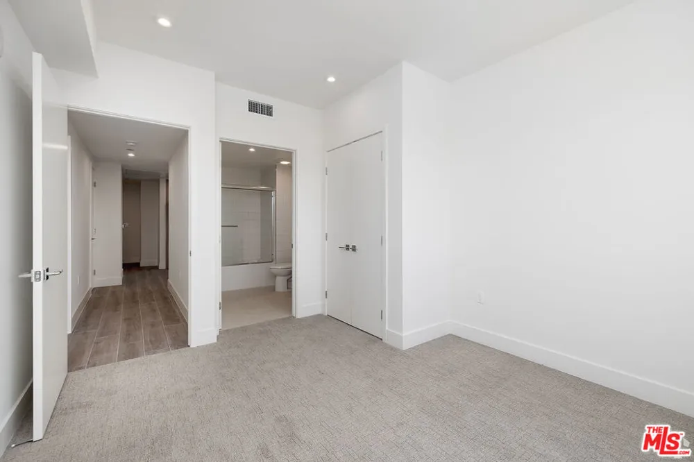 2600 S Sepulveda Boulevard #Unit 303 Los Angeles, CA 90064