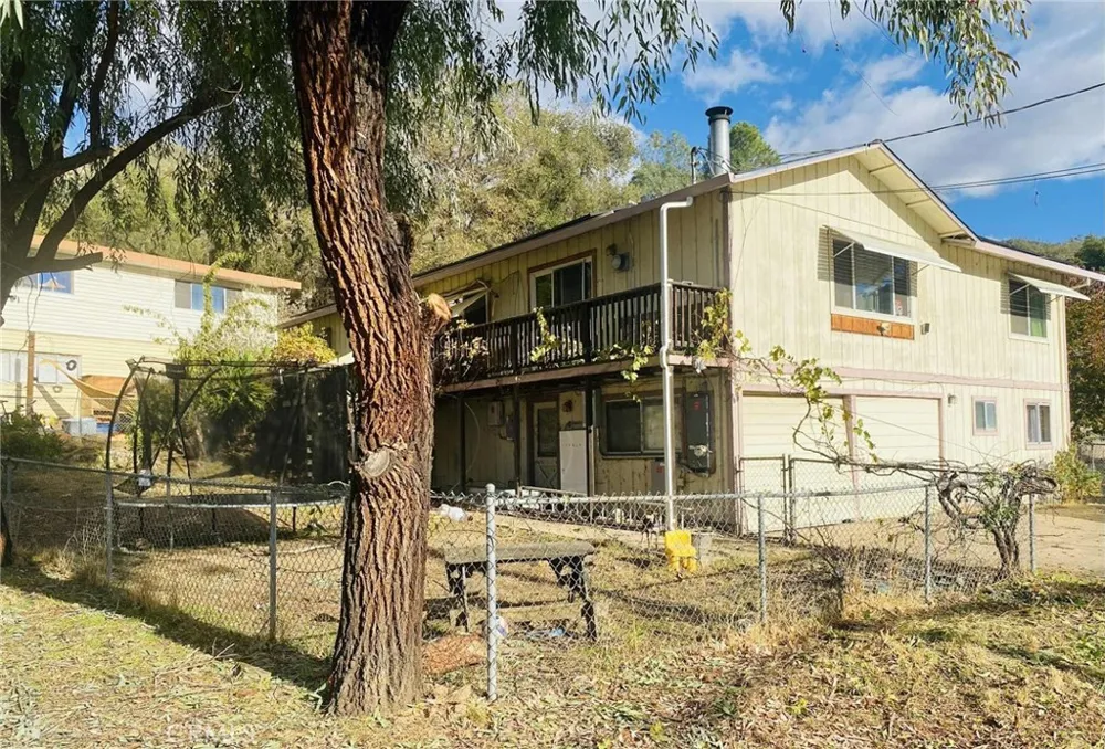 2900 Oakcrest Drive Lucerne, CA 95458