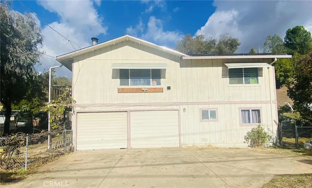 2900 Oakcrest Drive Lucerne, CA 95458