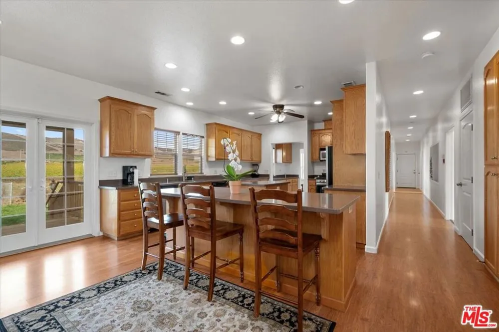 230 Hans Place Nipomo, CA 93444