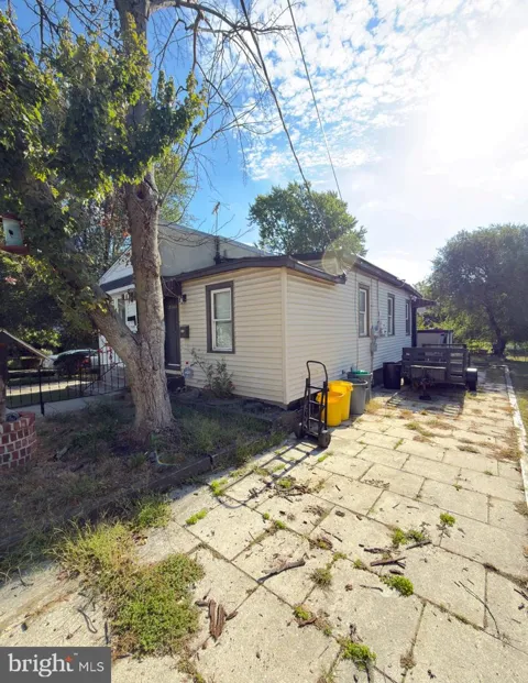 7344 FORREST AVENUE