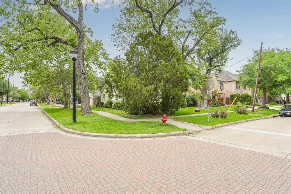 4260 Dartmouth Avenue West University Place, TX 77005