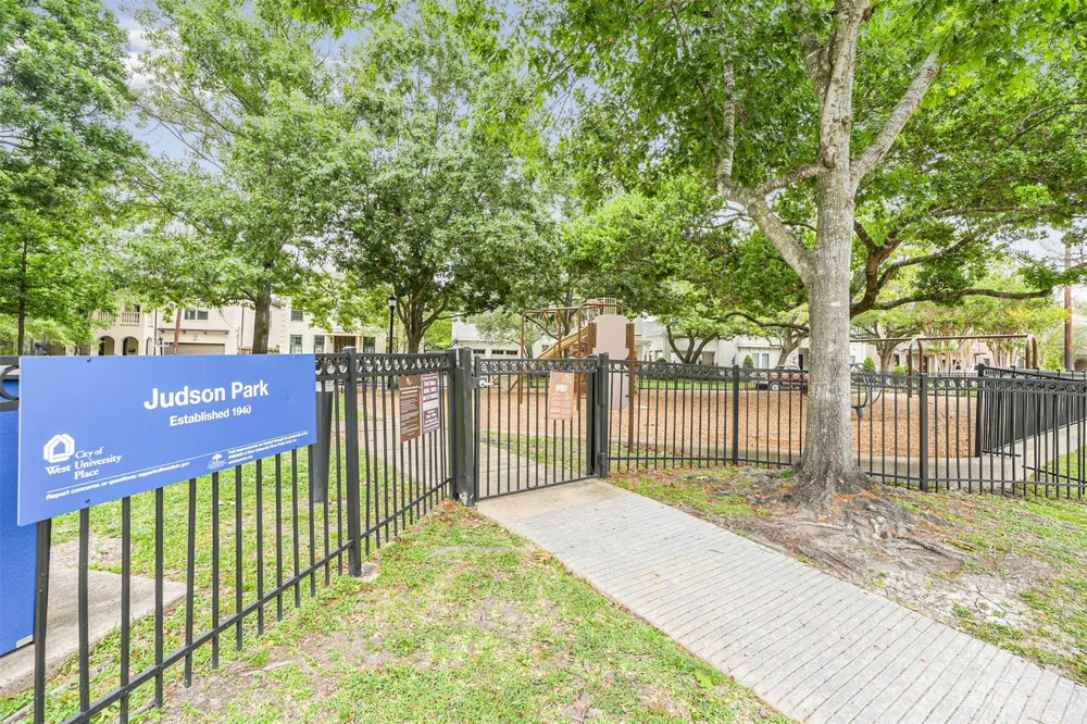 4260 Dartmouth Avenue West University Place, TX 77005
