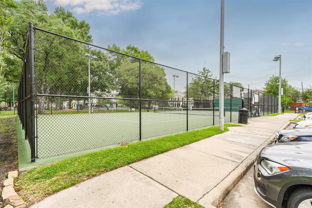 4260 Dartmouth Avenue West University Place, TX 77005