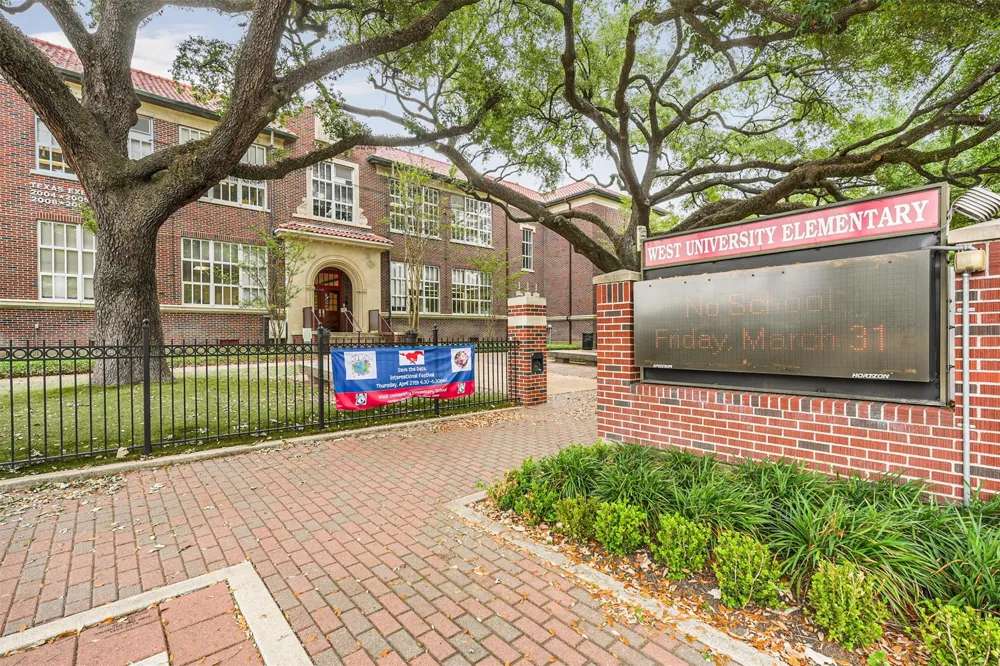 4260 Dartmouth Avenue West University Place, TX 77005