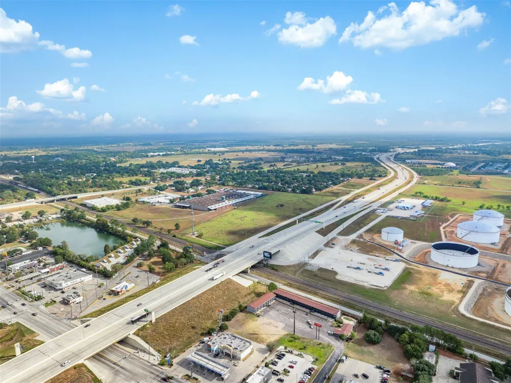 233 Kersten Road Sealy, TX 77474