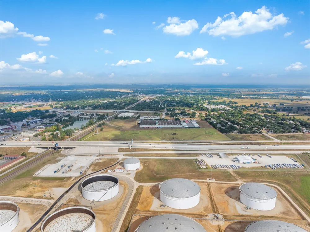 233 Kersten Road Sealy, TX 77474