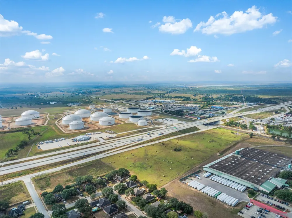 233 Kersten Road Sealy, TX 77474