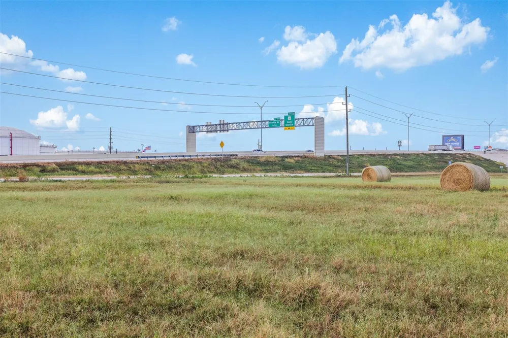 233 Kersten Road Sealy, TX 77474