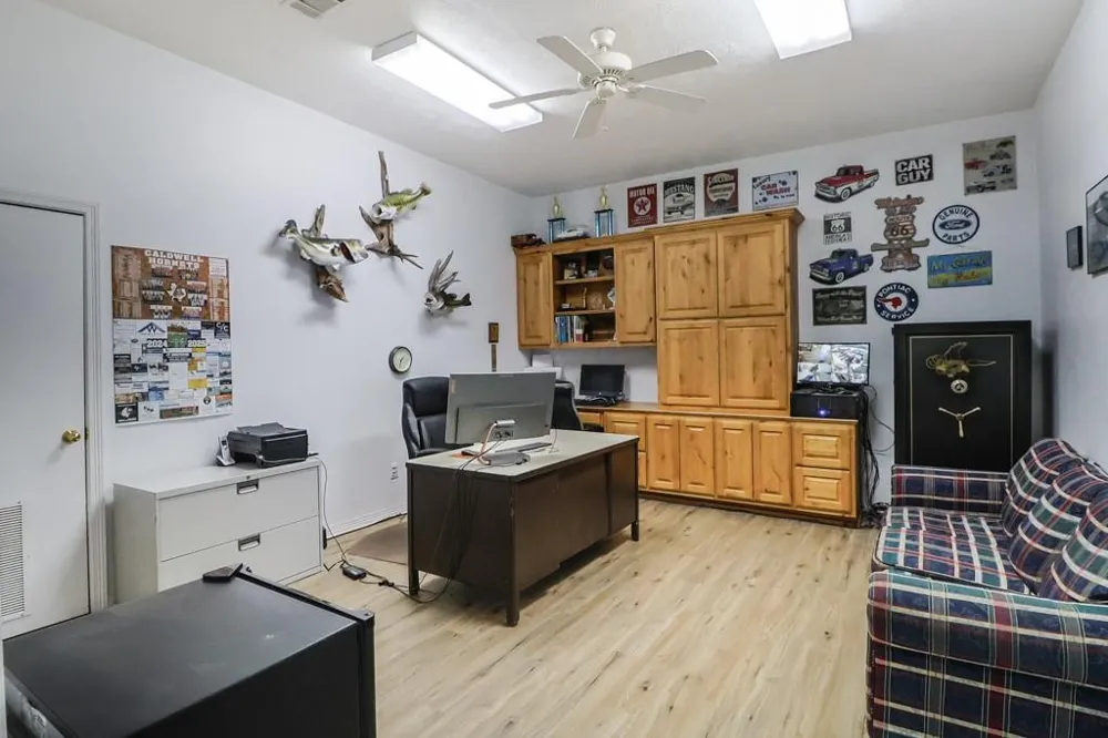 415 State Highway 36 S Caldwell, TX 77836