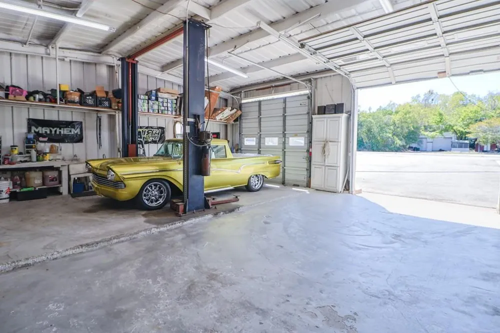 415 State Highway 36 S Caldwell, TX 77836