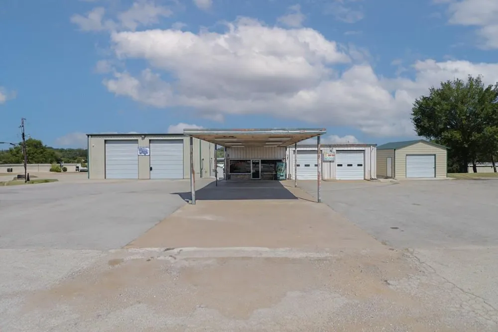 415 State Highway 36 S Caldwell, TX 77836