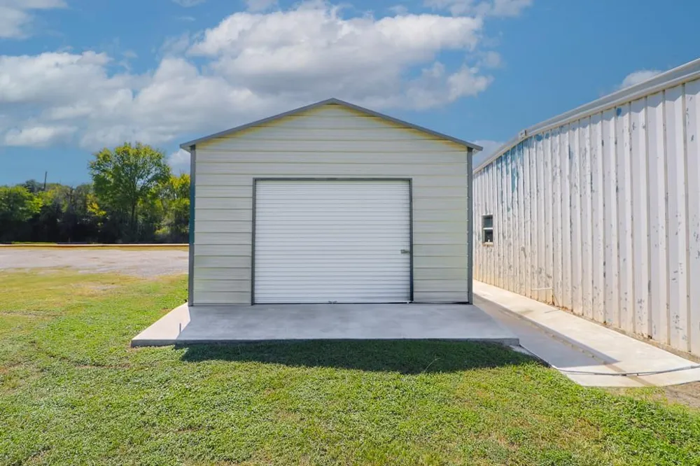 415 State Highway 36 S Caldwell, TX 77836