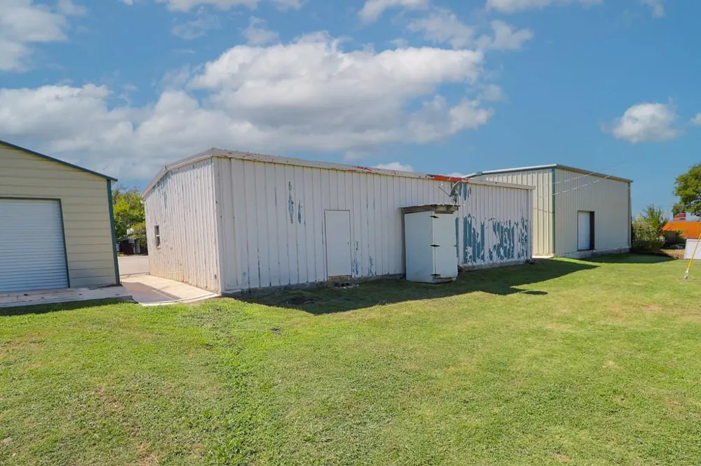 415 State Highway 36 S Caldwell, TX 77836