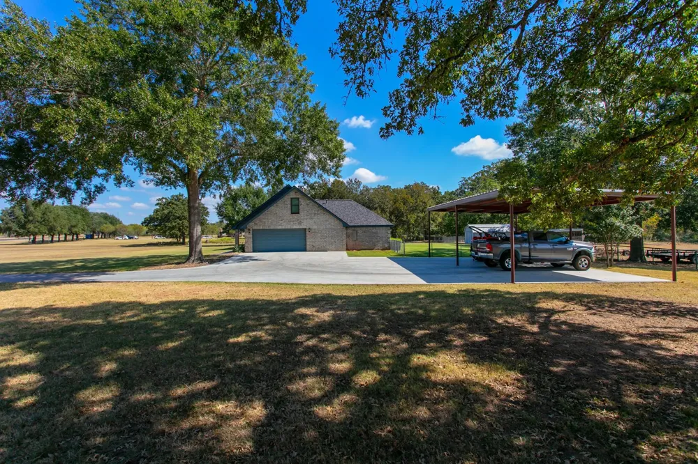974 State Highway 21 E Caldwell, TX 77836