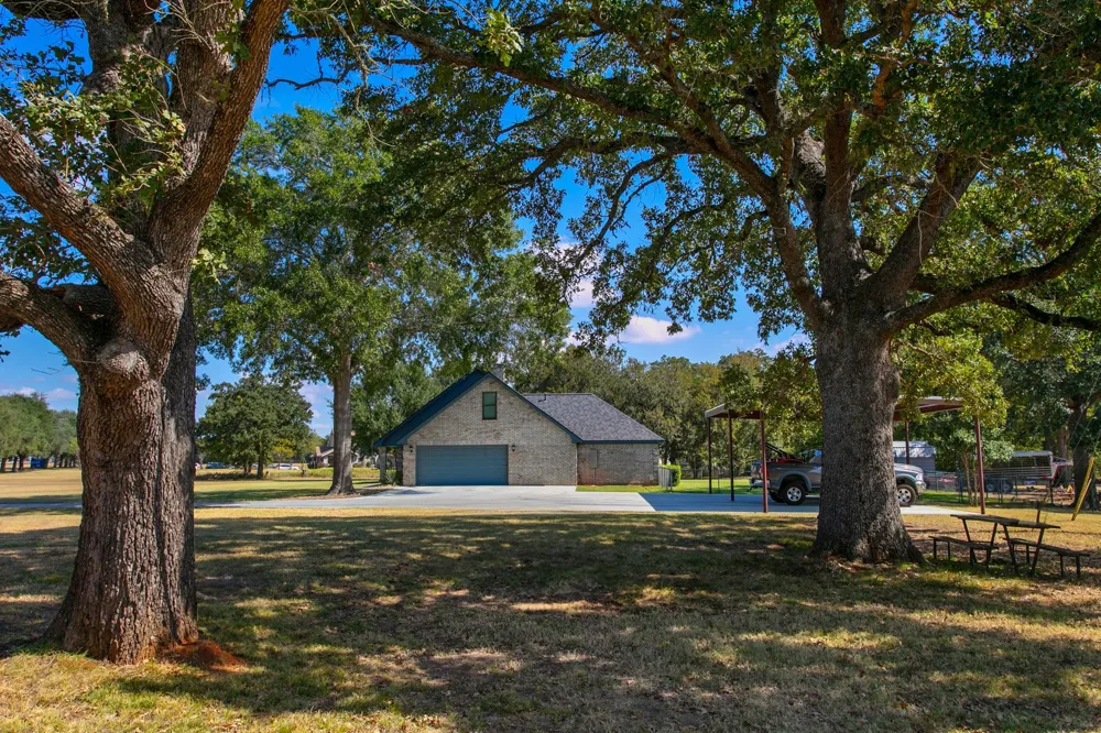 974 State Highway 21 E Caldwell, TX 77836