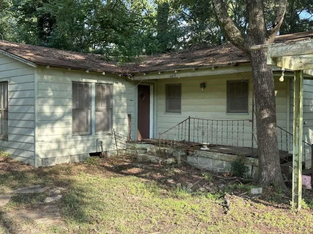3305 S Lake Drive Texarkana, TX 75501