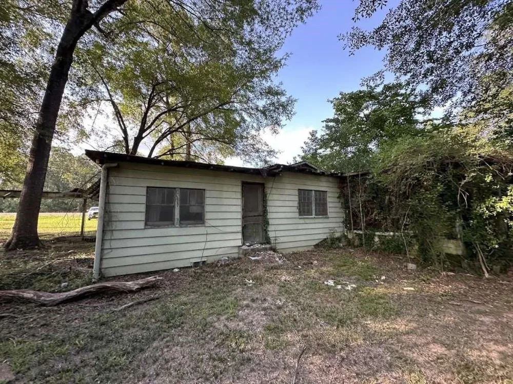 3305 S Lake Drive Texarkana, TX 75501