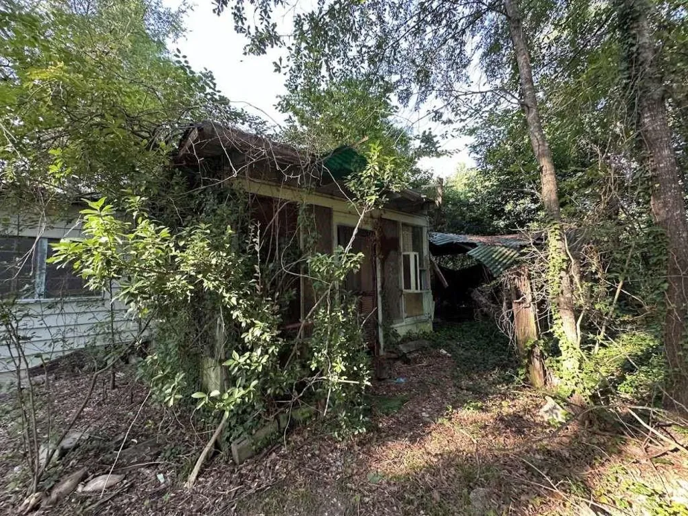 3305 S Lake Drive Texarkana, TX 75501